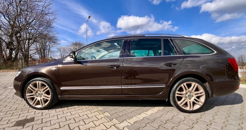 Skoda Superb cena 45000 przebieg: 238000, rok produkcji 2011 z Nowe Miasto nad Pilicą małe 497